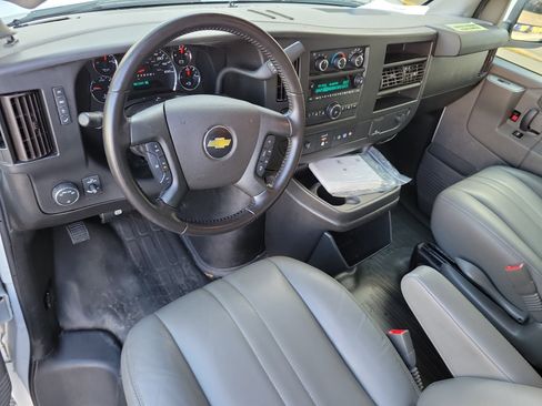 Used 2021 Chevrolet Express 2500 Work Van w/ Driver Convenience Package image 15