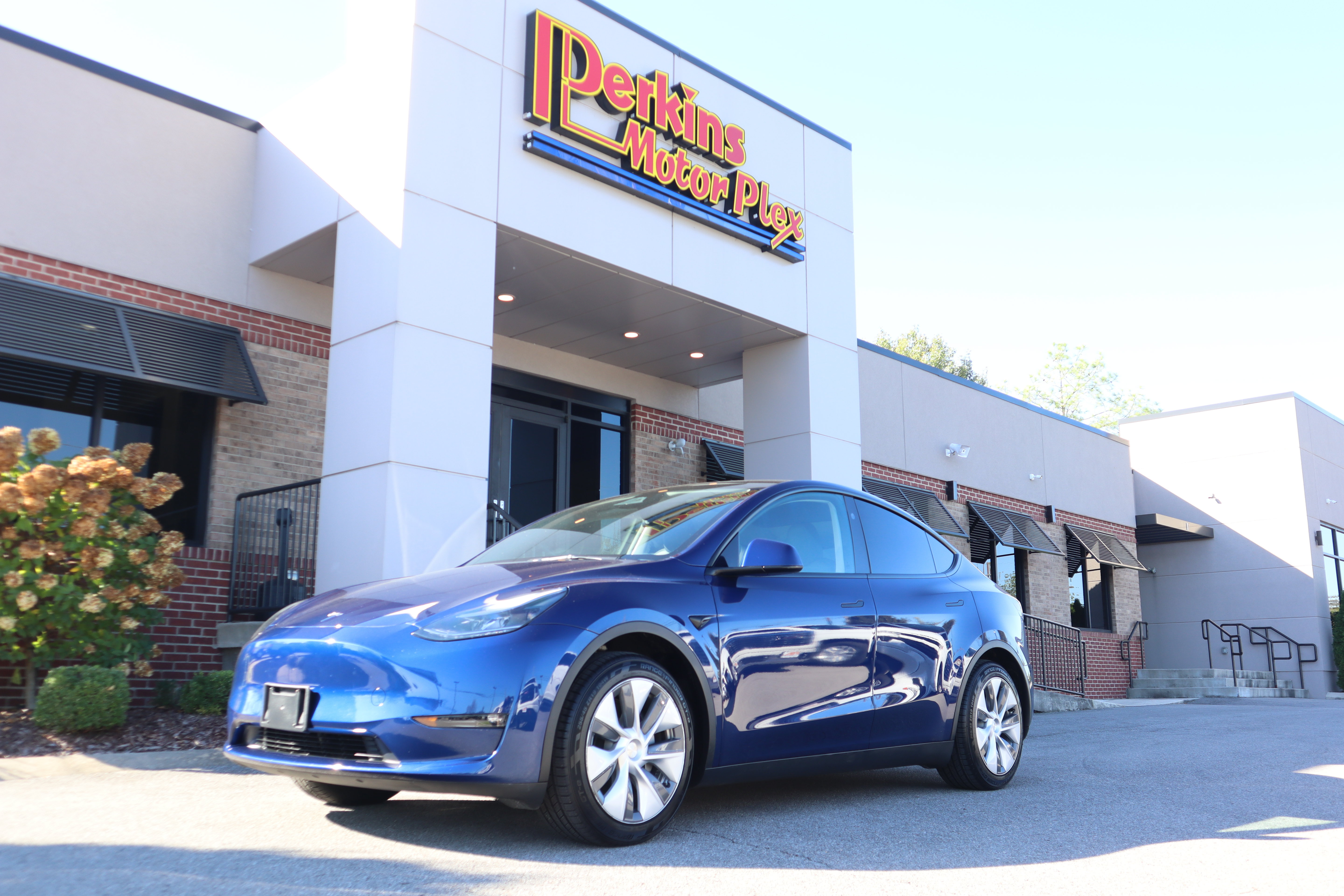 Used 2023 Tesla Model Y Long Range AWD/4WD image 28