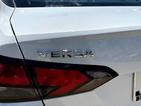 Used 2025 Nissan Versa SV w/ Trunk Package FWD image 8