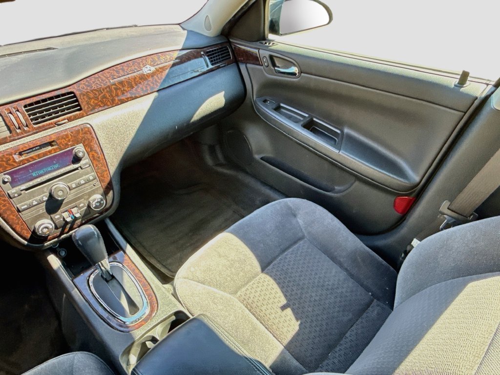 Used 2013 Chevrolet Impala LT w/ LT Sunroof Package FWD image 16