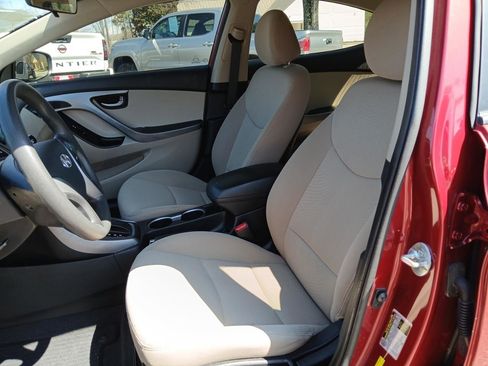 Used 2016 Hyundai Elantra SE image 19