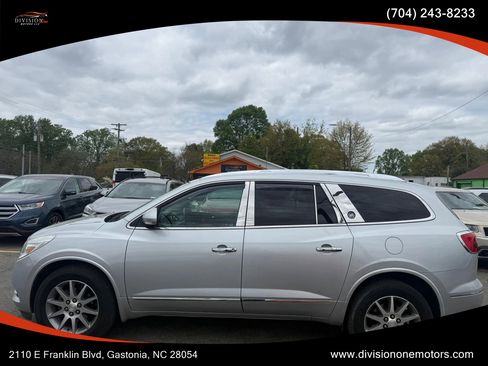 Used 2017 Buick Enclave Leather image 7