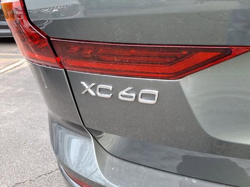 New 2026 Volvo XC60 B5 Core w/ Climate Package image 5