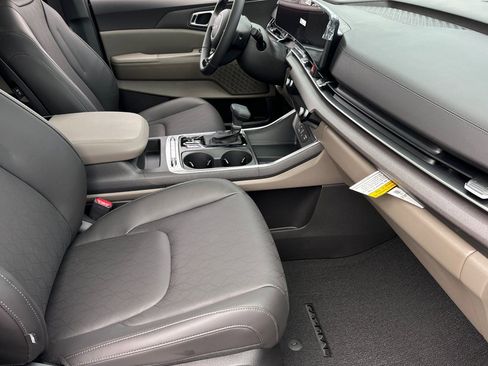 New 2026 Kia Carnival SX FWD image 13