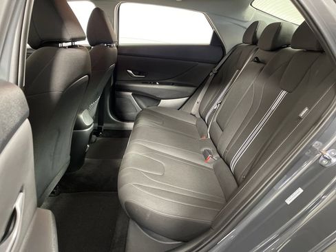 Certified 2025 Hyundai Elantra SEL image 13