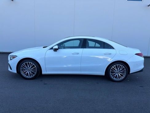 Used 2025 Mercedes-Benz CLA 250 4MATIC image 9