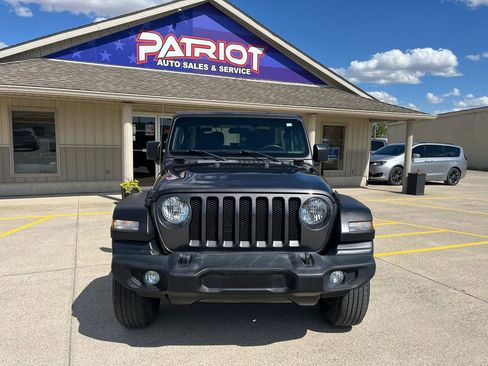 Used 2020 Jeep Wrangler Sport AWD/4WD image 2