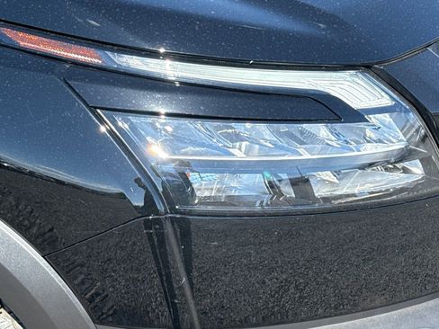 Used 2025 Nissan Pathfinder Rock Creek AWD/4WD image 46