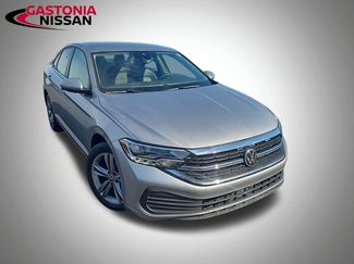 Used 2024 Volkswagen Jetta SE video 3