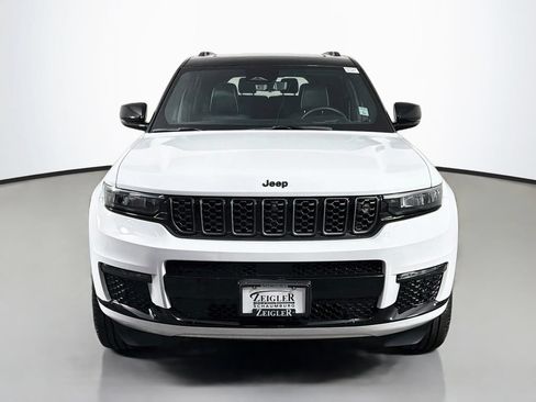 Used 2023 Jeep Grand Cherokee L Summit w/ Advanced Protech Group IV AWD/4WD image 2