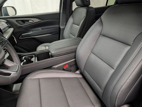 New 2026 Chevrolet Traverse LT image 10