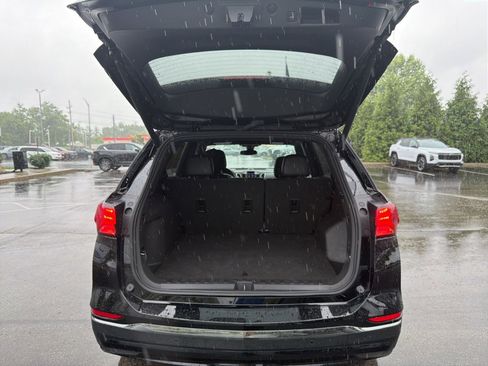 Used 2023 Chevrolet Equinox RS FWD image 19