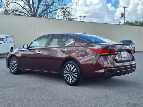 Used 2025 Nissan Altima 2.5 SV image 19
