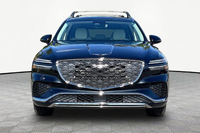 Certified 2026 Genesis GV70 2.5T Select AWD/4WD image 4