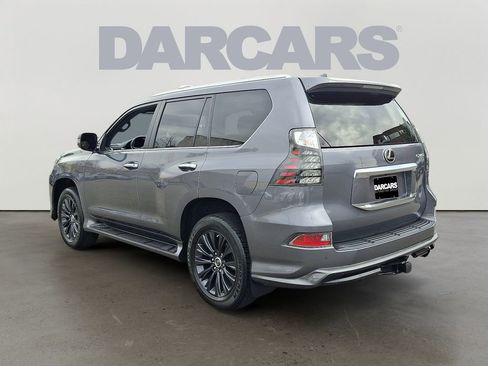 Used 2023 Lexus GX 460 Premium w/ Accessory Package AWD/4WD image 4