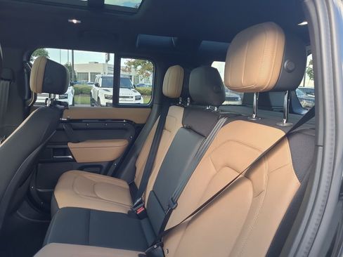 New 2026 Land Rover Defender 110 V8 image 5