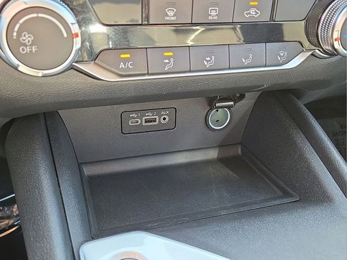 Used 2025 Nissan Altima 2.5 SV image 28