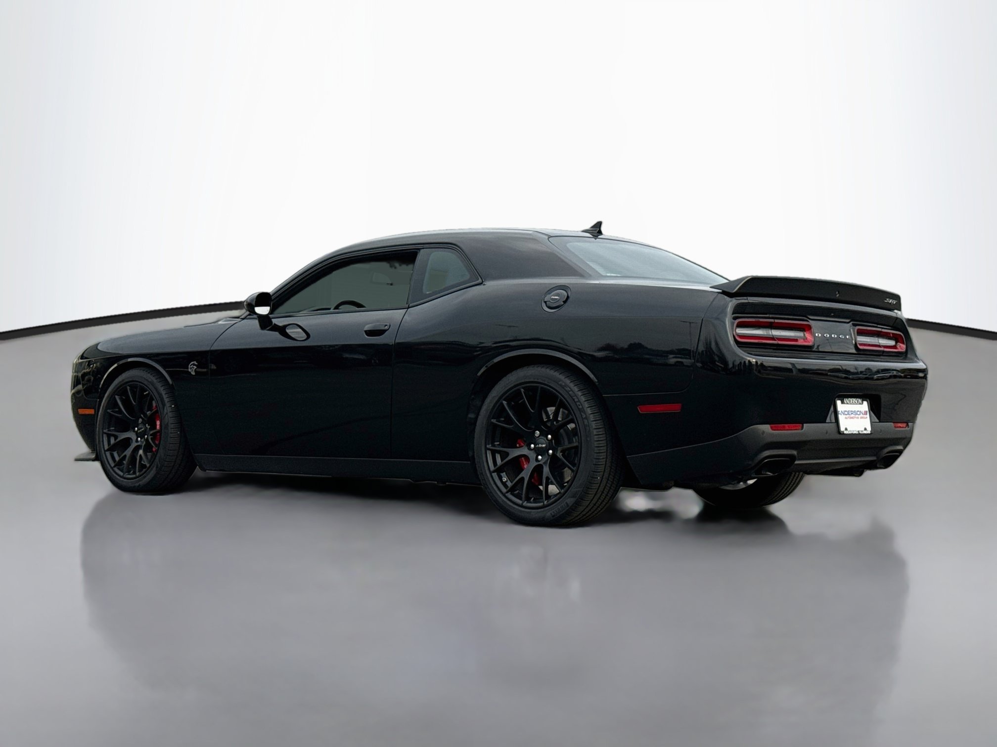 Used 2016 Dodge Challenger SRT Hellcat RWD image 5