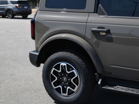 New 2026 Ford Bronco Outer Banks image 4