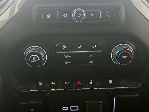 Used 2024 Chevrolet Silverado 2500 Custom w/ Custom Value Package image 18