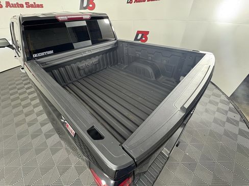 Used 2024 GMC Sierra 1500 SLT w/ SLT Premium Plus Package image 50