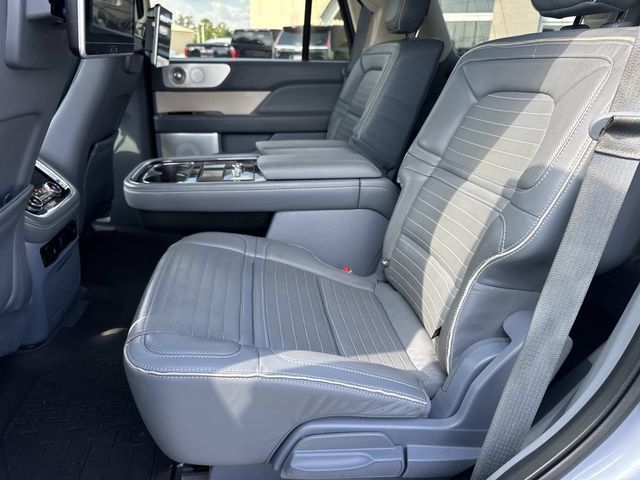 Used 2018 Lincoln Navigator Black Label w/ Cargo Package AWD/4WD image 19
