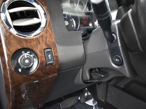 Used 2015 Ford F250 Platinum w/ FX4 Off-Road Package AWD/4WD image 43