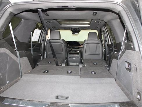 Certified 2023 Cadillac Escalade Premium Luxury image 29