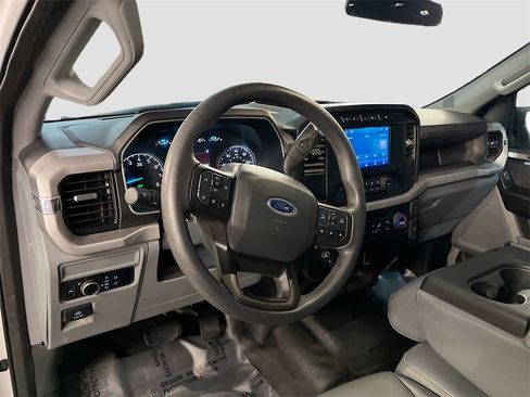 Used 2023 Ford F150 XL w/ Trailer Tow Package image 9