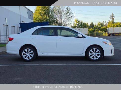 Used 2012 Toyota Corolla LE FWD image 5