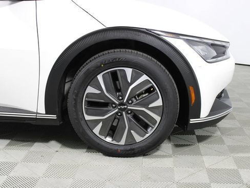 Used 2024 Kia EV6 Light RWD image 31