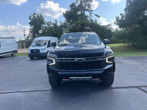 Used 2021 Chevrolet Tahoe Z71 w/ Z71 Signature Package AWD/4WD image 2