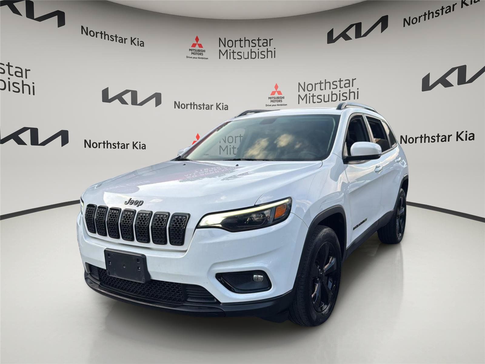 Used 2020 Jeep Cherokee Latitude Plus AWD/4WD image 9
