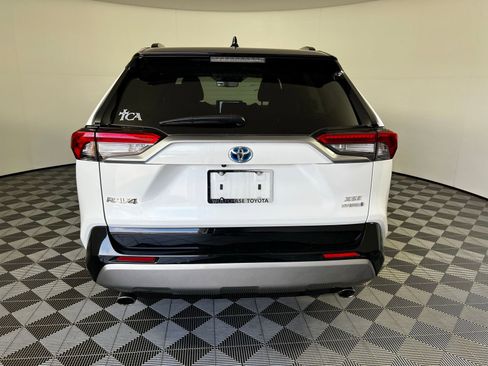 Used 2023 Toyota RAV4 XSE AWD/4WD image 6