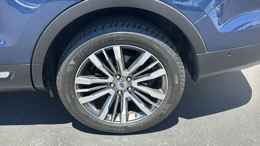 Certified 2017 Ford Explorer Platinum AWD/4WD image 8