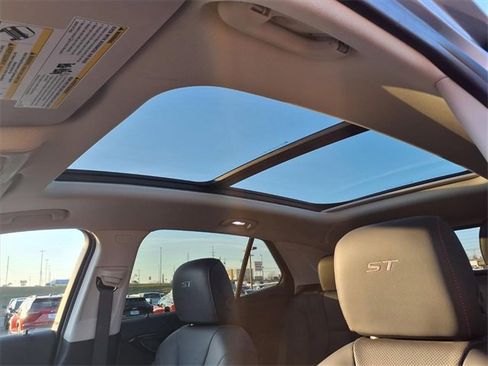 Used 2023 Buick Envision Essence w/ Sport Touring Package image 79