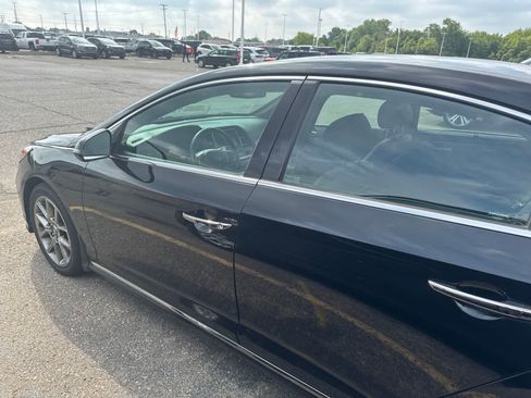 Used 2018 Hyundai Sonata Limited FWD image 16