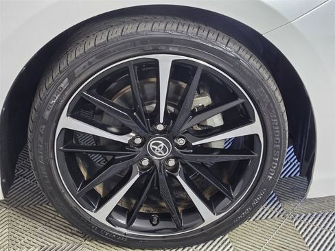 Used 2020 Toyota Camry XSE image 18