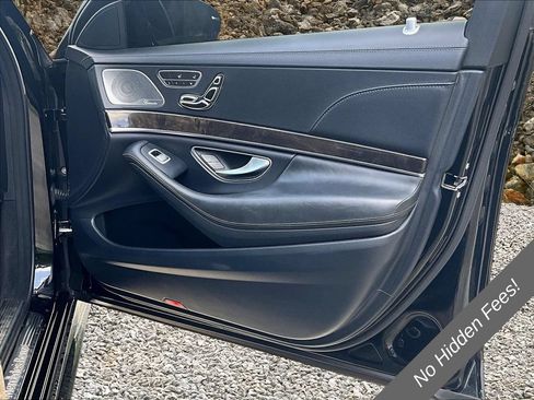 Used 2016 Mercedes-Benz S 550 Sedan w/ Sport Package image 18