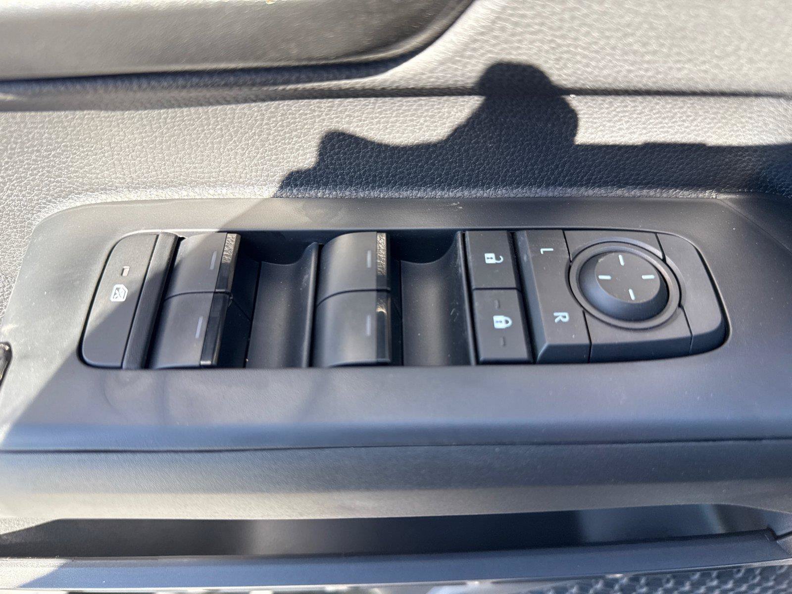 Used 2026 Toyota Tacoma SR5 AWD/4WD image 11