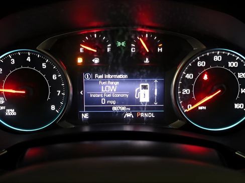 Used 2020 Chevrolet Equinox LT FWD image 30