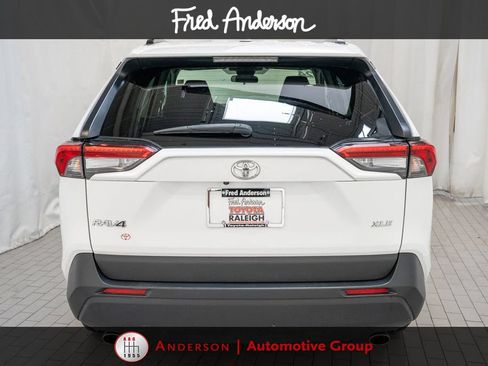Used 2024 Toyota RAV4 XLE FWD image 4