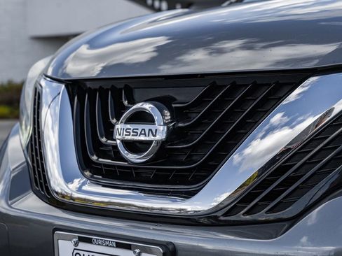 Used 2018 Nissan Murano SV image 11
