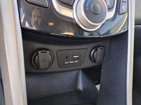 Used 2016 Hyundai Elantra GT image 17