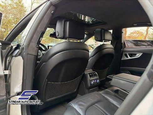 Used 2016 Audi RS 7 Prestige image 27