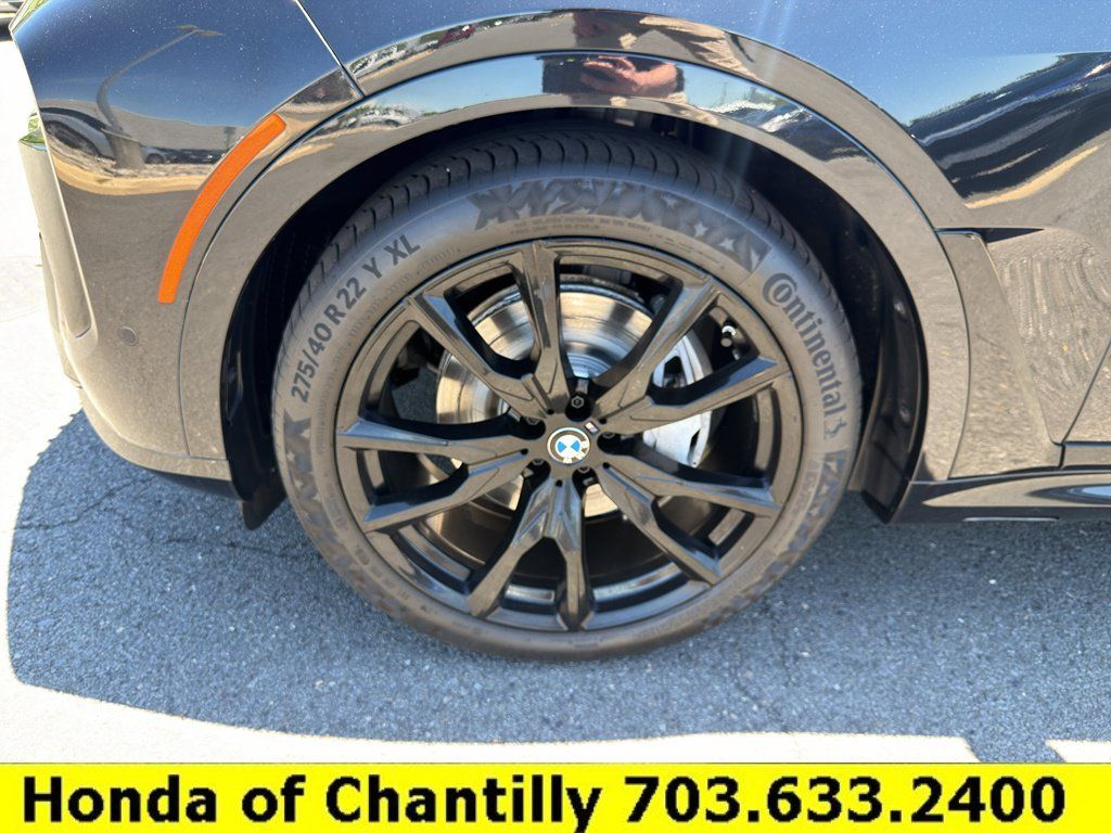 Used 2023 BMW X7 xDrive40i w/ M Sport Package AWD/4WD image 28