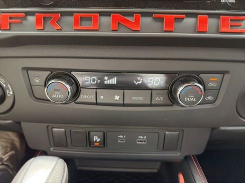 Used 2025 Nissan Frontier PRO-4X w/ Interior Protection Package image 29