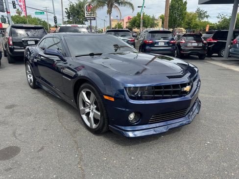 Used 2010 Chevrolet Camaro SS w/ LPO, Ground Effects Package image 2