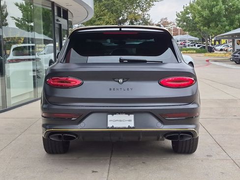 Certified 2025 Bentley Bentayga AWD/4WD image 10