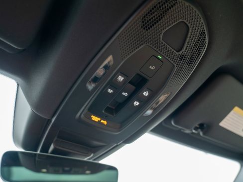 Used 2026 Porsche Cayenne image 21